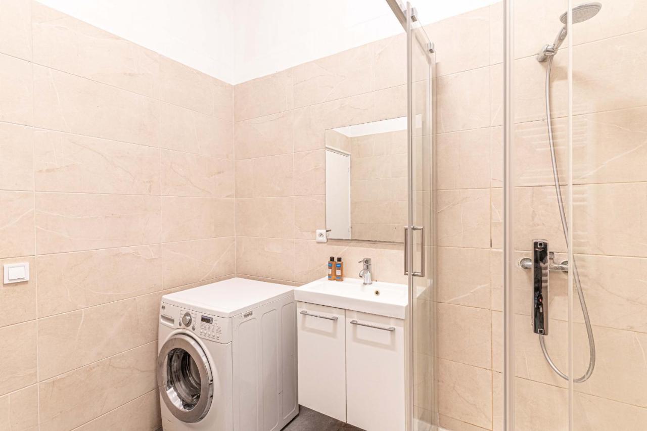 08 Design Flat Republique Apartment Paris Ngoại thất bức ảnh